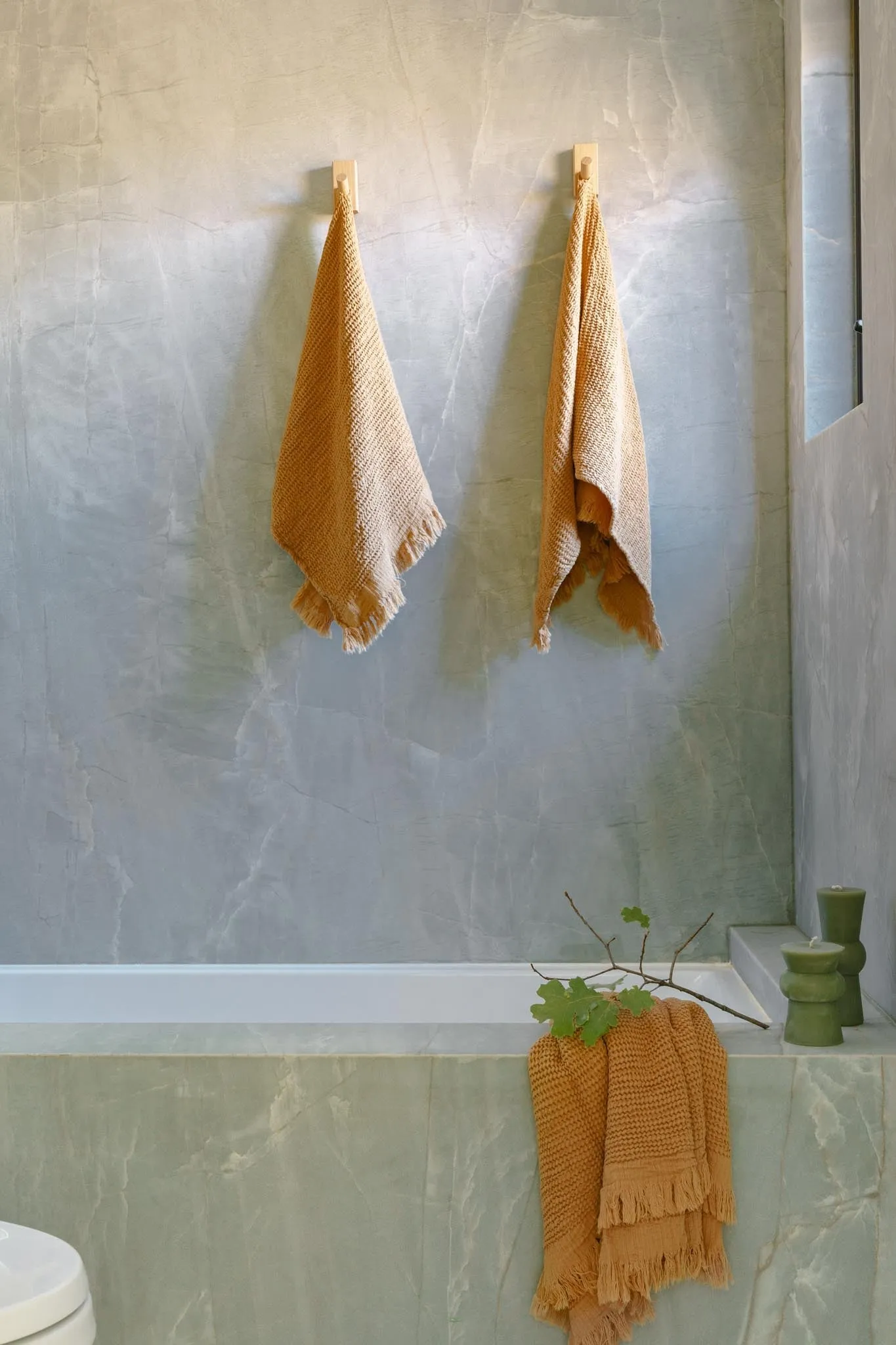 Latte Ella Hand Towel